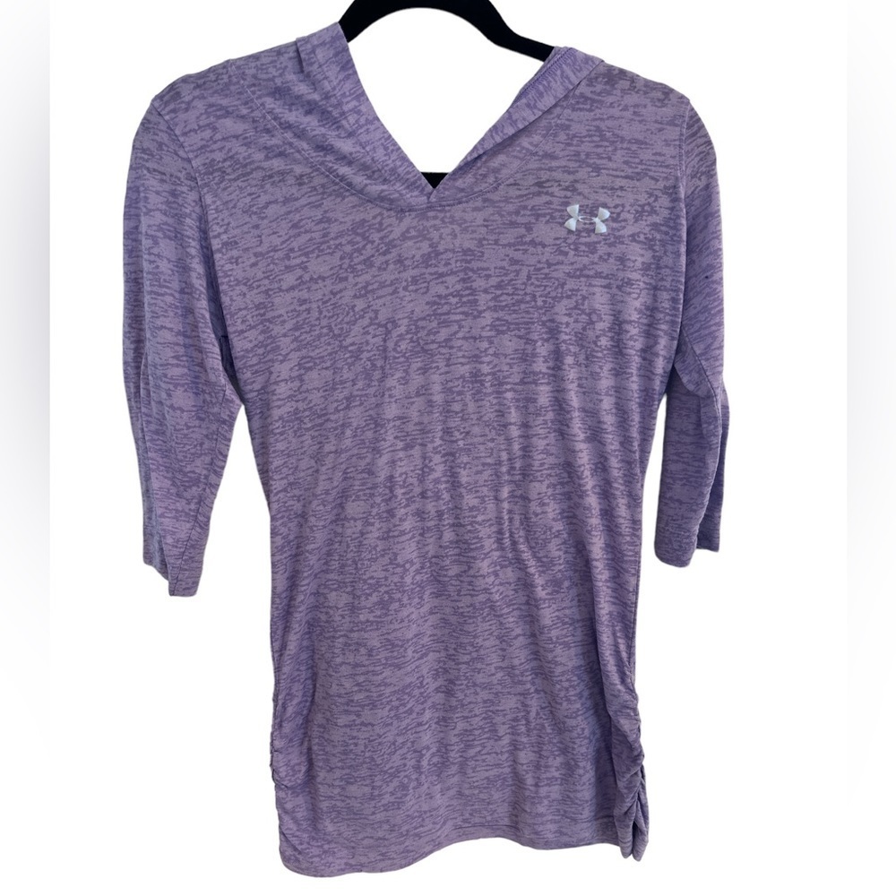 Under Armour Women’s Light Hoodie. Medium‎ Purple. Excellent Condition.
